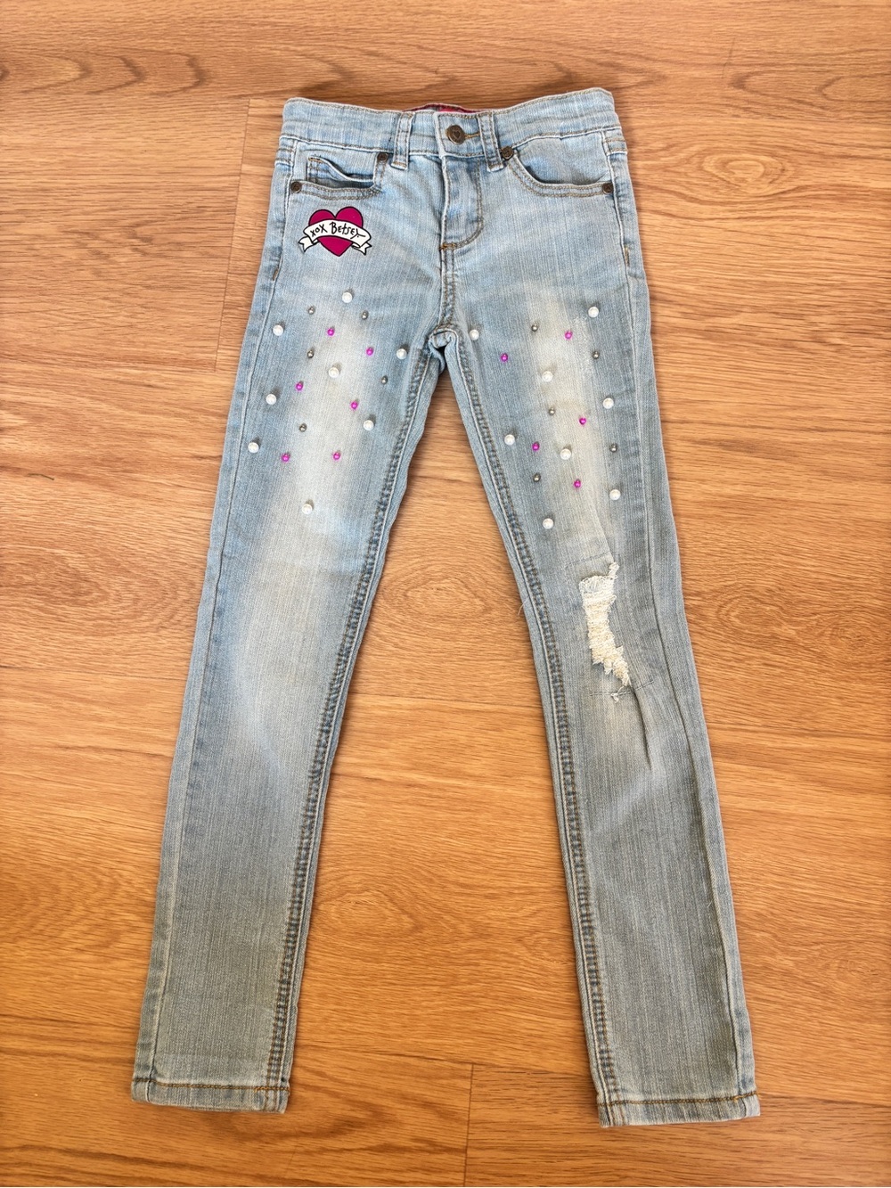 Betsey Johnson Light Wash Jeans with Pink & White Studs New no tags